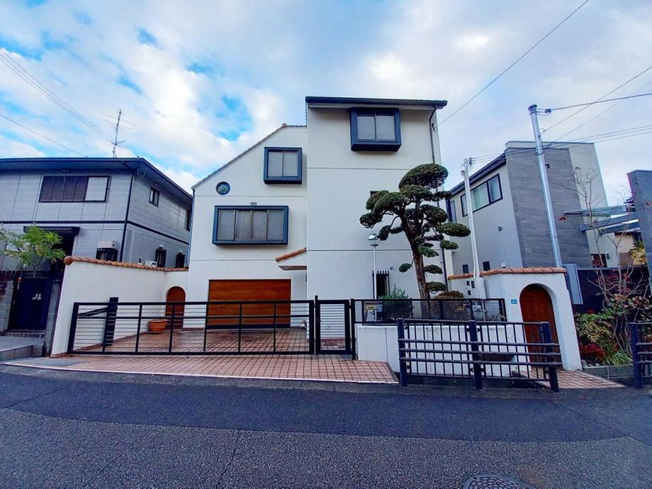 兵庫県芦屋市岩園町 8780万円