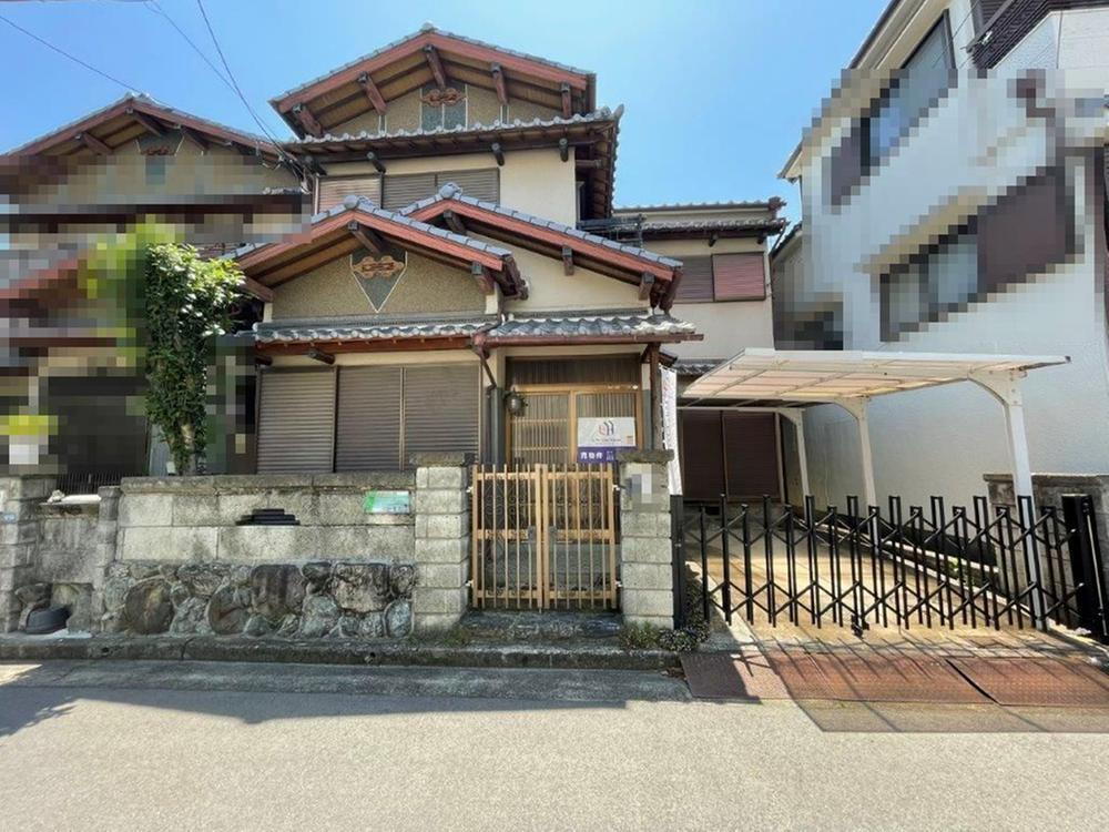 大阪府和泉市寺門町１ 880万円