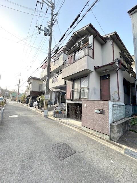 大阪府高槻市郡家新町 1580万円