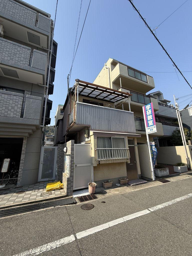兵庫県神戸市東灘区岡本３ 3180万円