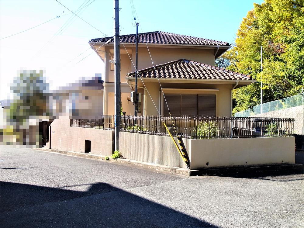 奈良県生駒市白庭台１ 2100万円