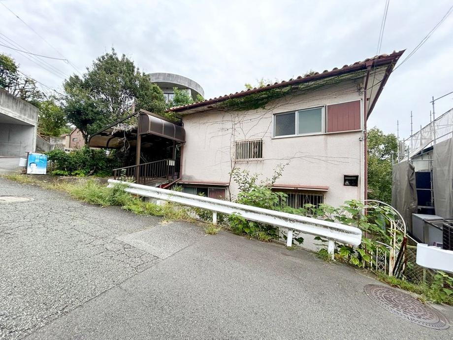 兵庫県宝塚市平井山荘 880万円