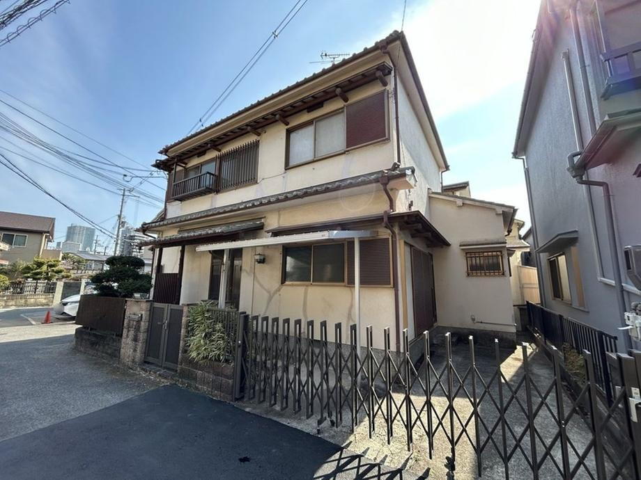 大阪府高槻市真上町１ 8780万円