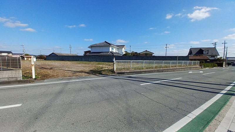 兵庫県加西市中野町 900万円
