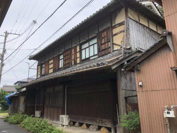 兵庫県姫路市飾磨区妻鹿 1200万円