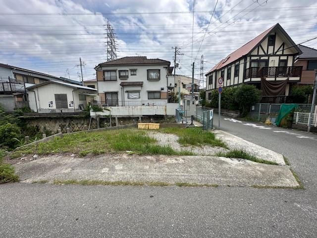 兵庫県伊丹市西野６ 800万円