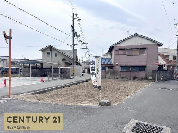 奈良県大和高田市春日町２ 998万円