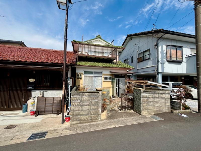 滋賀県近江八幡市池田町５ 750万円