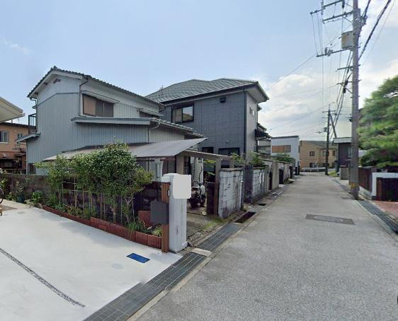 高知県高知市一宮中町１ 2000万円