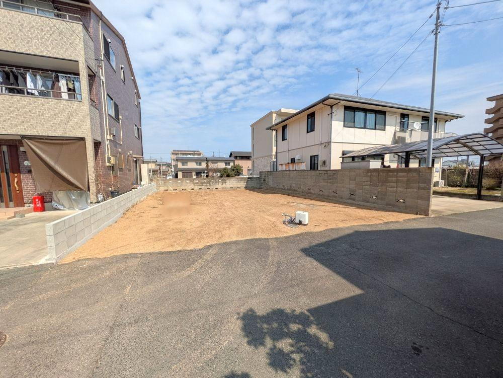香川県高松市伏石町 2400万円