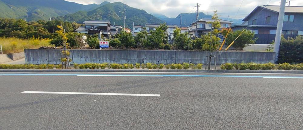 愛媛県新居浜市萩生 960万円