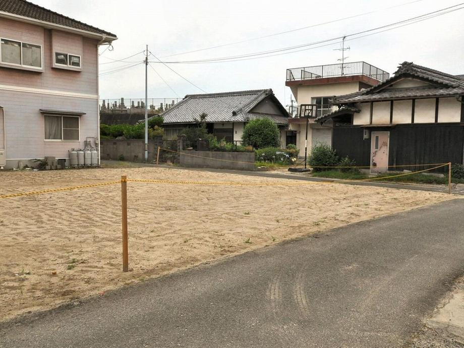 愛媛県松山市西垣生町 1050万円