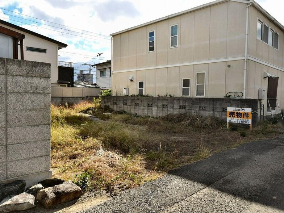 愛媛県松山市朝美２ 1858万円