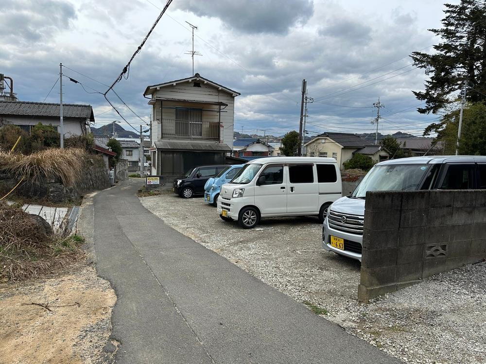 愛媛県松山市高浜町１ 408万円