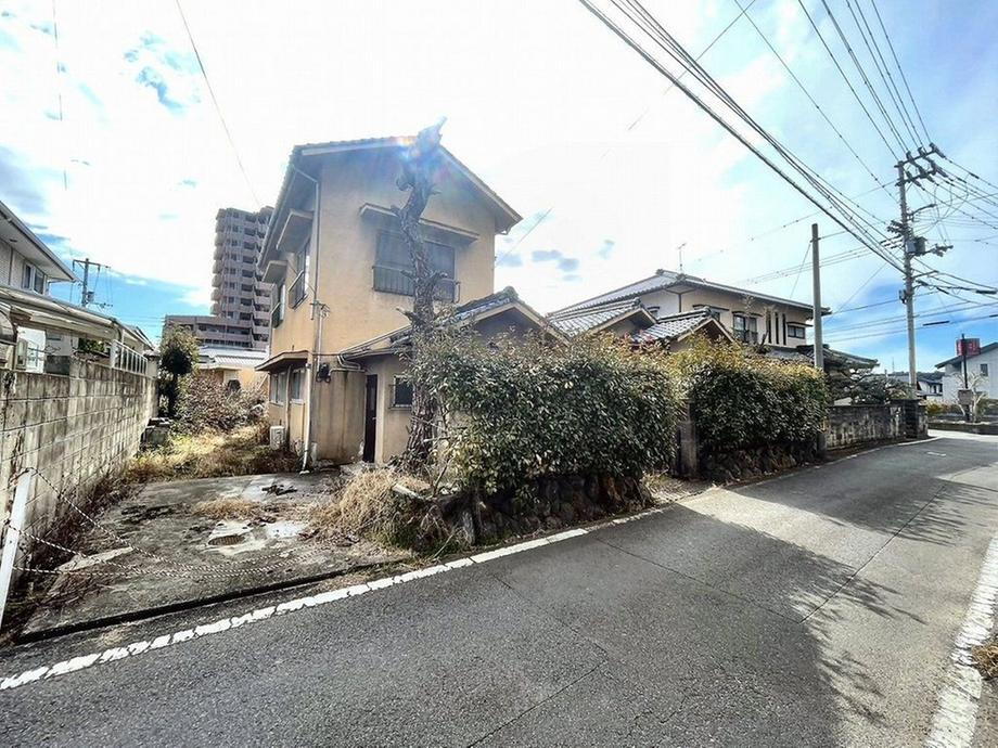 愛媛県松山市上市２ 5600万円