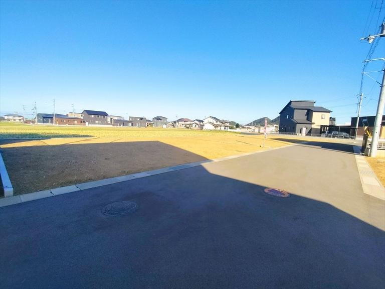 香川県高松市香川町大野 607.7万円