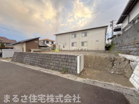 宮崎県宮崎市小松台東２ 2400万円