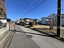 蓮田市椿山１丁目　土地 前面道路含む現地写真