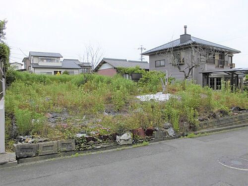 岐阜県関市迫間台２丁目 300万円