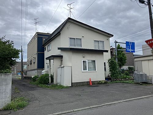 北海道札幌市白石区北郷三条３丁目 2200万円