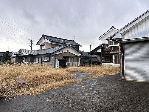 福井県鯖江市上河端町 1215万円