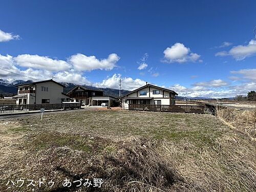 長野県安曇野市穂高有明 700万円