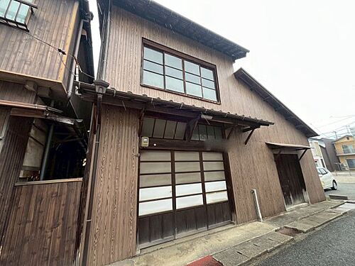広島県竹原市中央２丁目 300万円