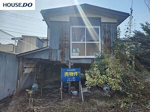 青森県八戸市大字新井田字丑鞍森 880万円