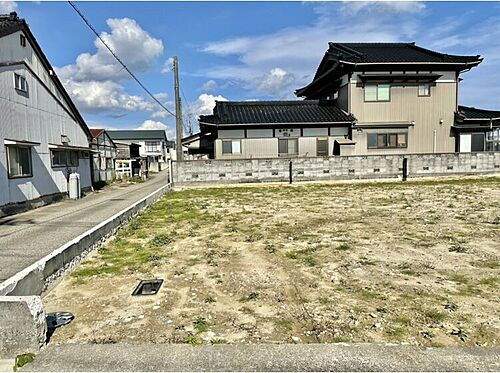 富山県高岡市波岡 750万円