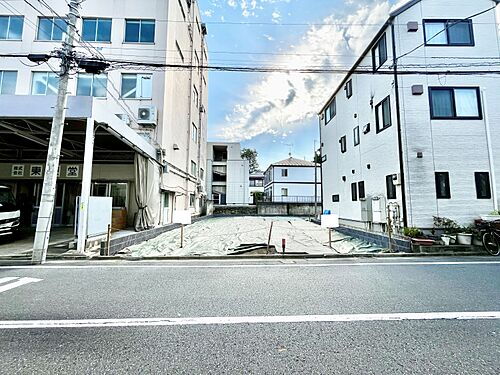 東京都新宿区若葉２丁目 26000万円