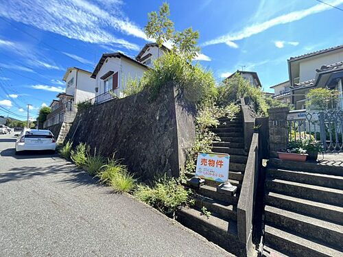 兵庫県三木市緑が丘町中１丁目 680万円