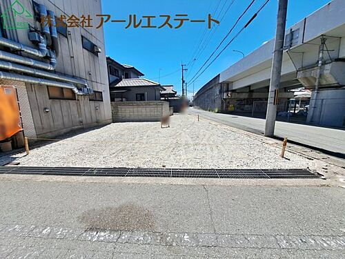 兵庫県加古川市平岡町新在家３丁目 1880万円