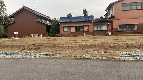 岐阜県羽島市福寿町平方 1600万円