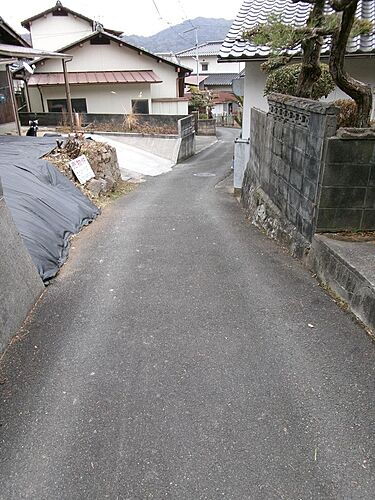 広島県安芸郡熊野町中溝４丁目 土地