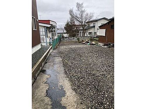 秋田県湯沢市愛宕町２丁目 250万円