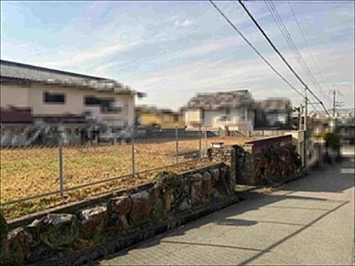 大阪府豊中市新千里南町３丁目 13000万円