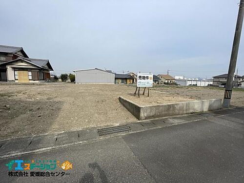 愛媛県西条市小松町南川 土地