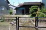 岐阜県郡上八幡売地 土壁造りの土蔵風倉庫があります。使用可能ですが、売主にて解体後のお引渡しも可能です。