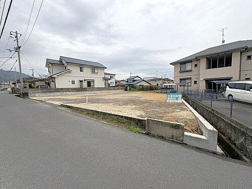 愛媛県松山市三町２丁目 1617万円