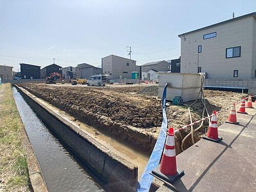 愛媛県伊予郡砥部町拾町 1432万円