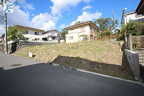 三重県名張市桔梗が丘２番町 900万円