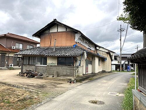 兵庫県豊岡市八社宮 300万円