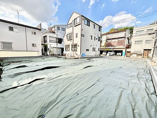 東京都新宿区若葉２丁目 24000万円