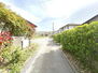 福島市渡利字株作　建築条件無し売地 西側の前面道路です。