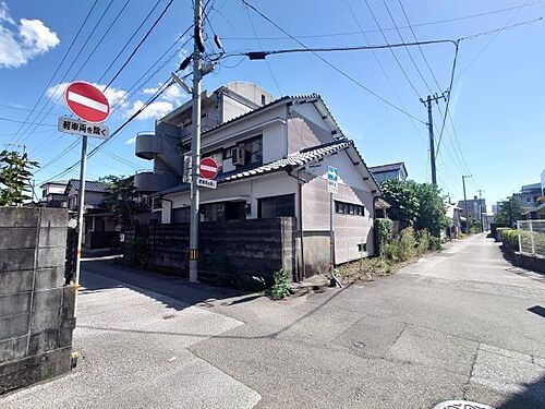 高知県高知市比島町３丁目 1300万円