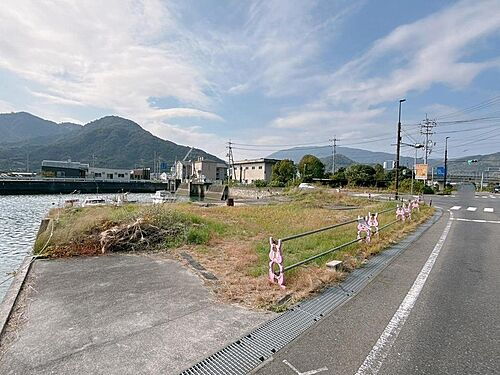 広島県呉市安浦町中央８丁目 2400万円
