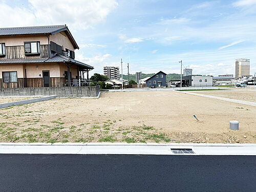 愛媛県新居浜市坂井町３丁目 土地