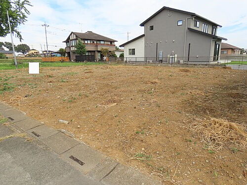 埼玉県坂戸市大字石井 土地