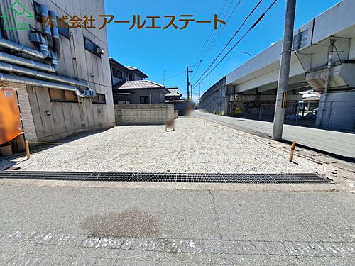 兵庫県加古川市平岡町新在家３丁目 1690万円