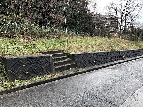 石川県加賀市松が丘１丁目 土地